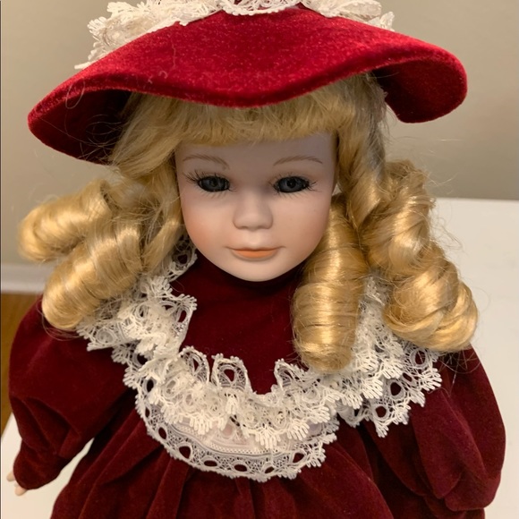 Other - PORCELAIN DOLL VINTAGE  80's Beautiful 16" doll stand included EC Rare
